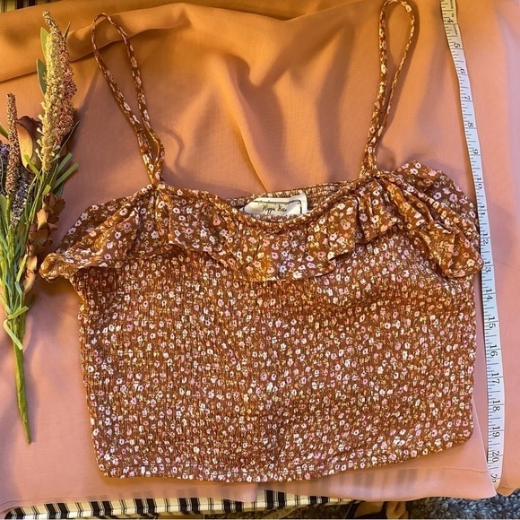 Hippie Rose New Size Medium Crop Top Smocked Ruffle Ditsy Daisy Floral - Picture 1 of 7